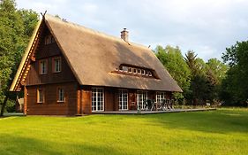 Exklusives Holzhaus